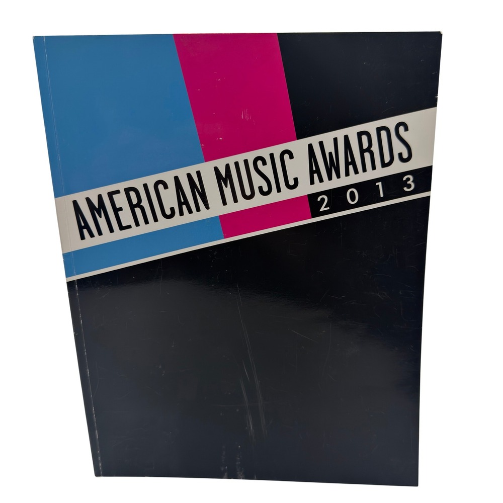 2013 American Music Awards Official Program Book AMA Souvenir Collectible